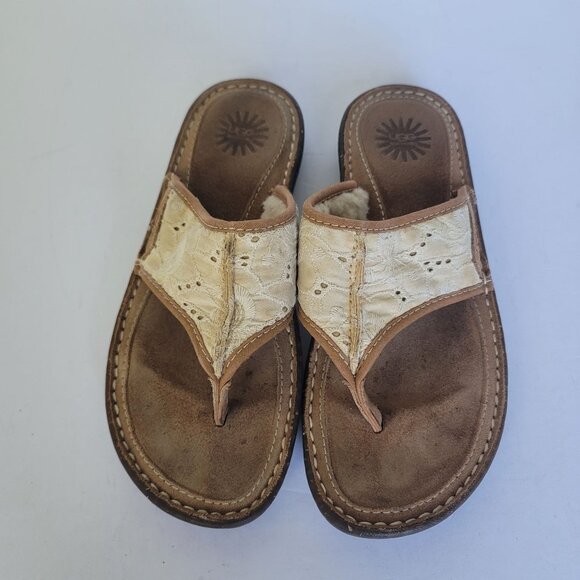 UGG Women's Textile upper & Leather Flip-Flops. Size 8 - Picture 1 of 7